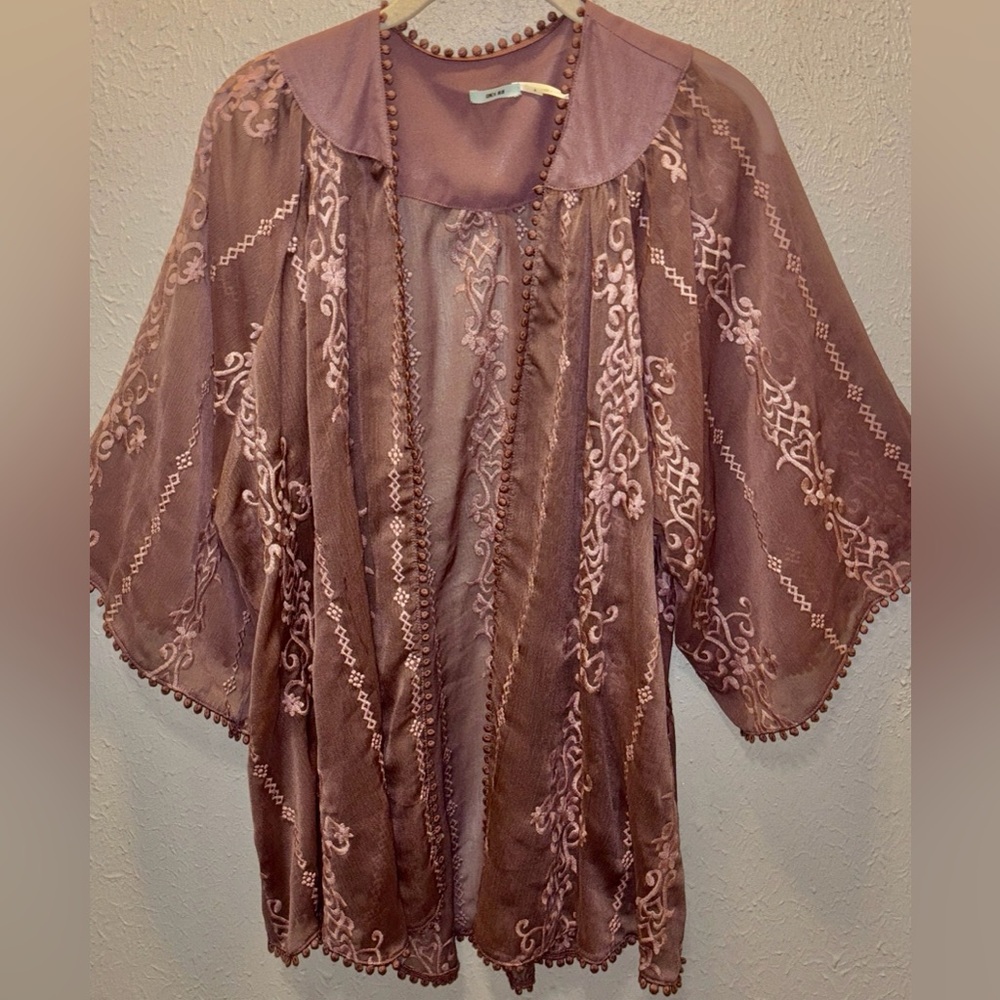 Urban Outfitters Kimchi Blue Kimono Duster Embroidered Boho Hippie Size Medium